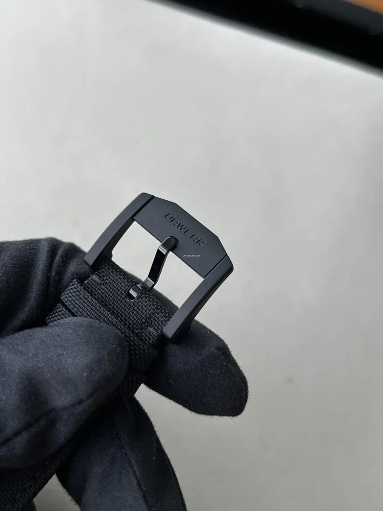 Urwerk UR-Satellite UR-100 LE